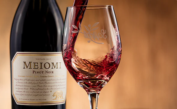 Olive Garden Menu with Prices & Calories 2026 115 Pinot Noir Meiomi